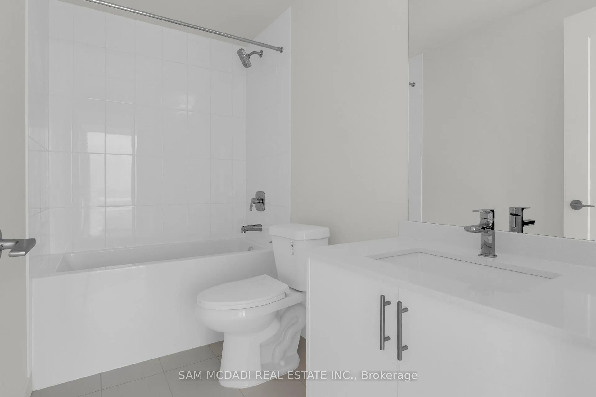 Photo 9 of Unit 1709, 27 Korda Gate, Vaughan, Vellore Village — HOMEH