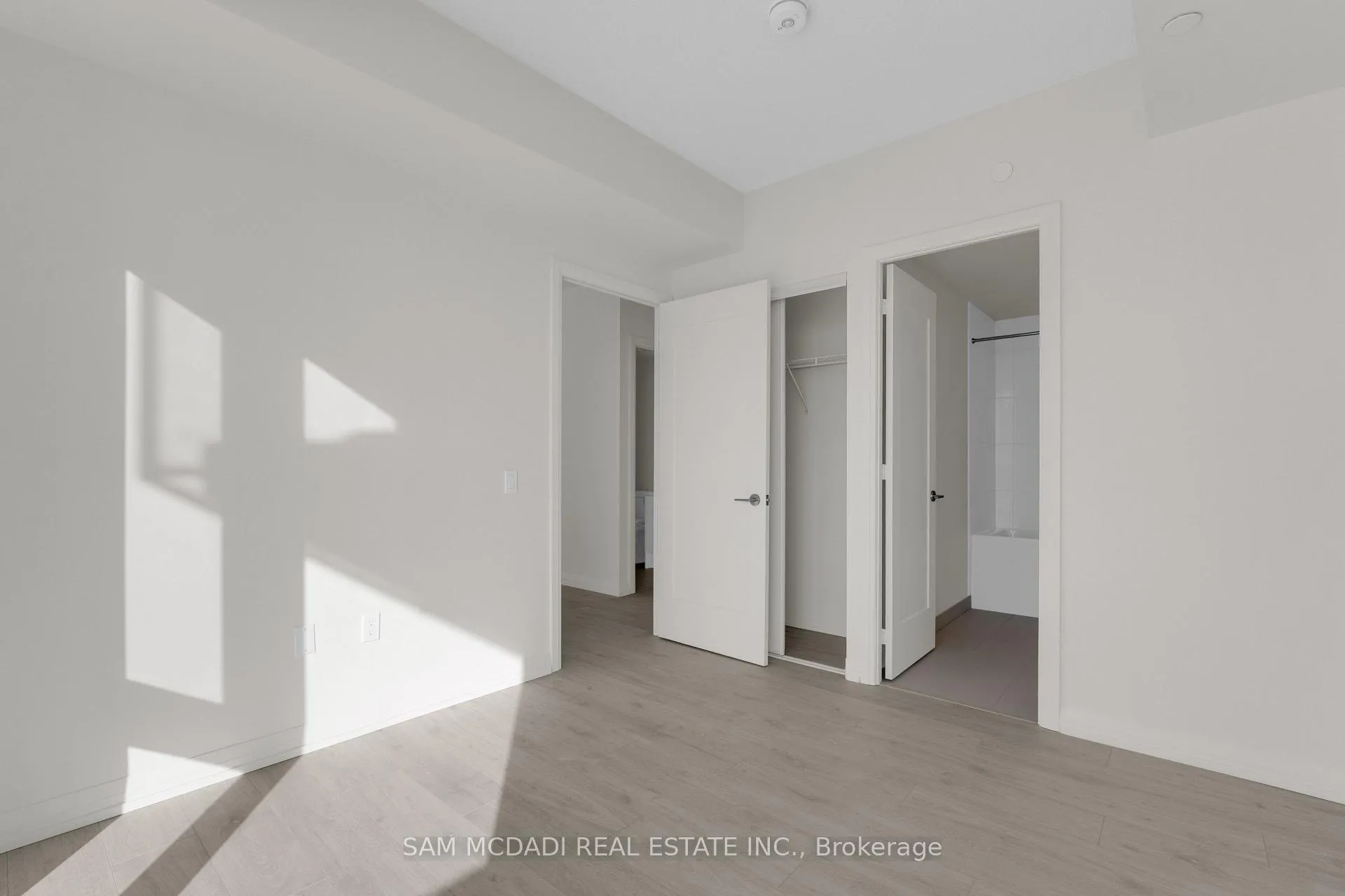 Photo 10 of Unit 1709, 27 Korda Gate, Vaughan, Vellore Village — HOMEH