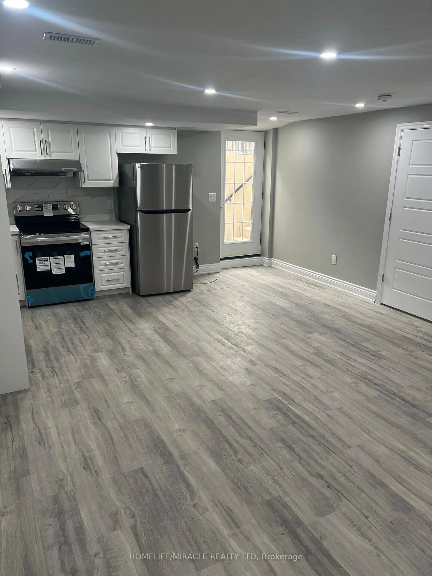 Photo 3 of Unit Basement, 47 George Robinson Dr, Brampton, Credit Valley — HOMEH