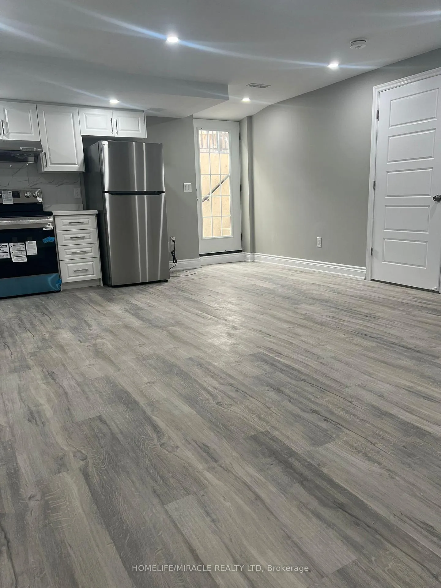 Photo 4 of Unit Basement, 47 George Robinson Dr, Brampton, Credit Valley — HOMEH