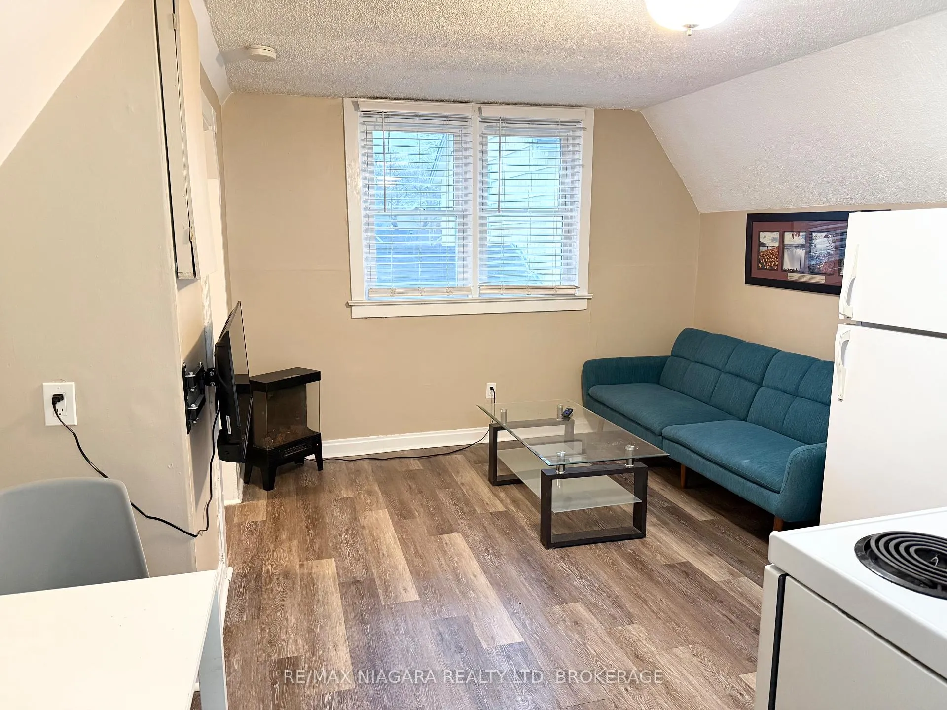 Photo 4 of Unit Unit 3, 4701 River Road, Niagara Falls, Downtown — HOMEH