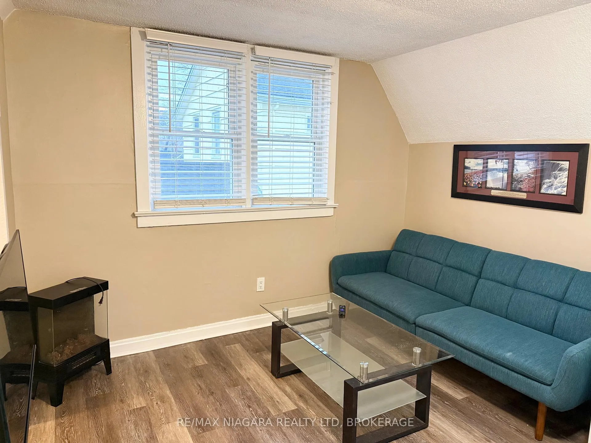 Photo 5 of Unit Unit 3, 4701 River Road, Niagara Falls, Downtown — HOMEH