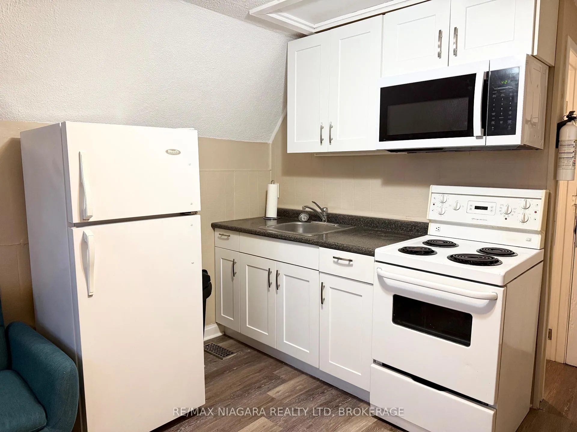Photo 6 of Unit Unit 3, 4701 River Road, Niagara Falls, Downtown — HOMEH