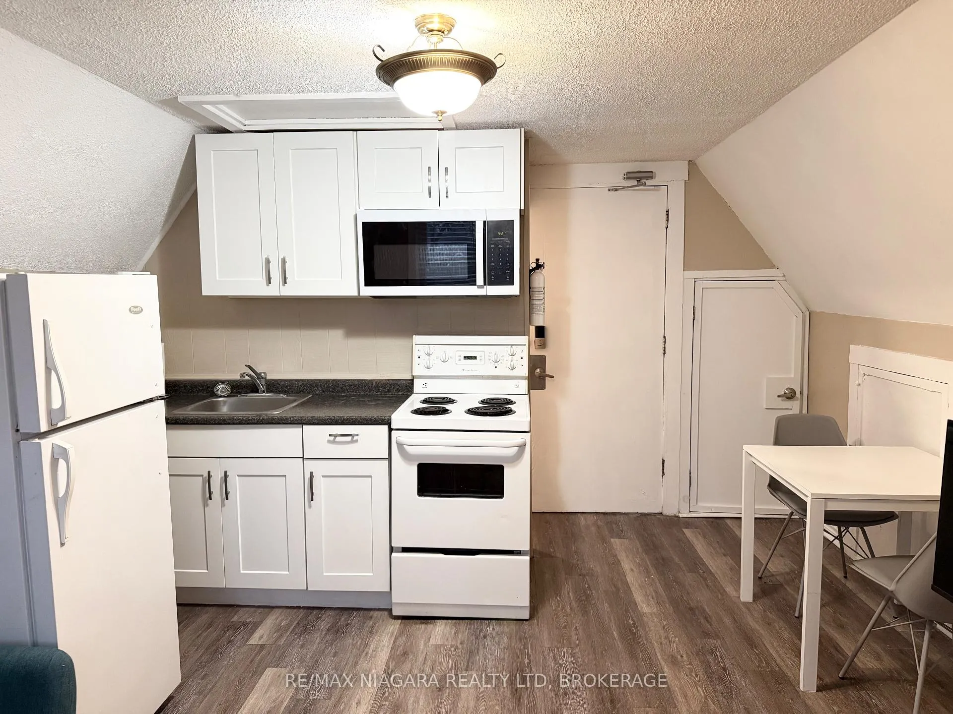Photo 7 of Unit Unit 3, 4701 River Road, Niagara Falls, Downtown — HOMEH