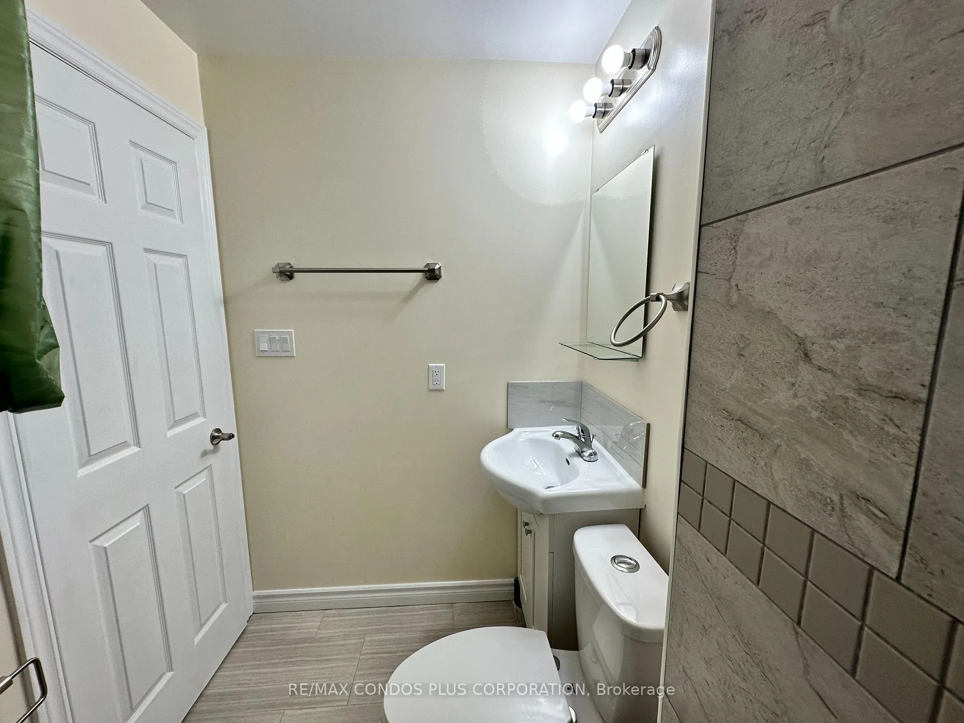 Photo 9 of Unit 3A, 725 Danforth Avenue, Toronto, Danforth — HOMEH