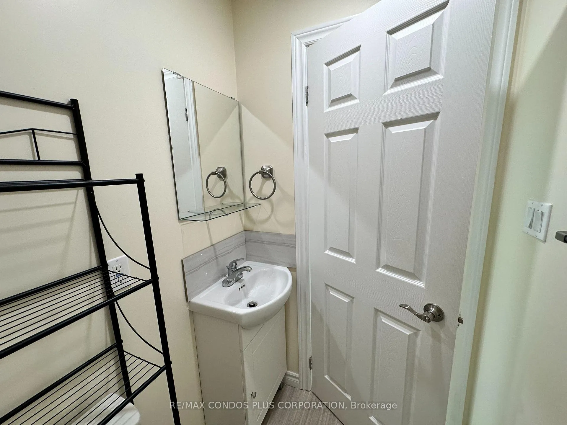 Photo 10 of Unit 3A, 725 Danforth Avenue, Toronto, Danforth — HOMEH