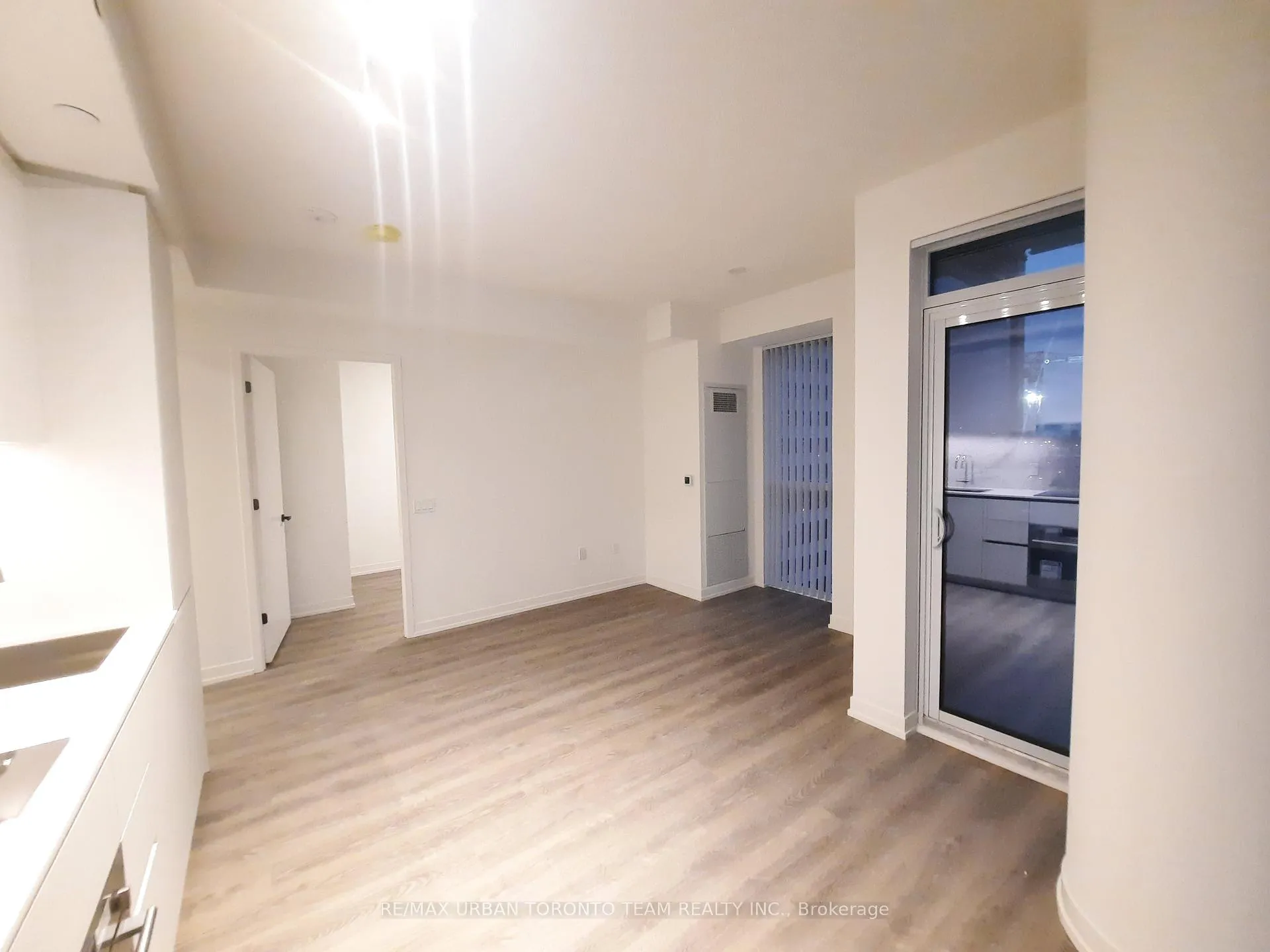 Photo 2 of Unit 812, 8 Interchange Way, Vaughan, Vaughan Corporate Centre — HOMEH