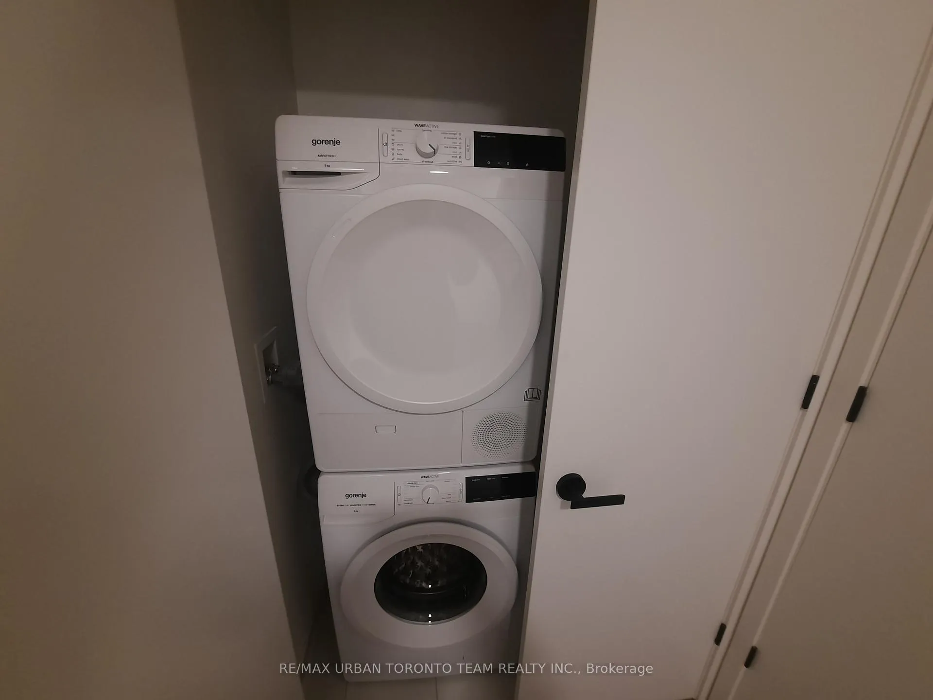 Photo 11 of Unit 812, 8 Interchange Way, Vaughan, Vaughan Corporate Centre — HOMEH