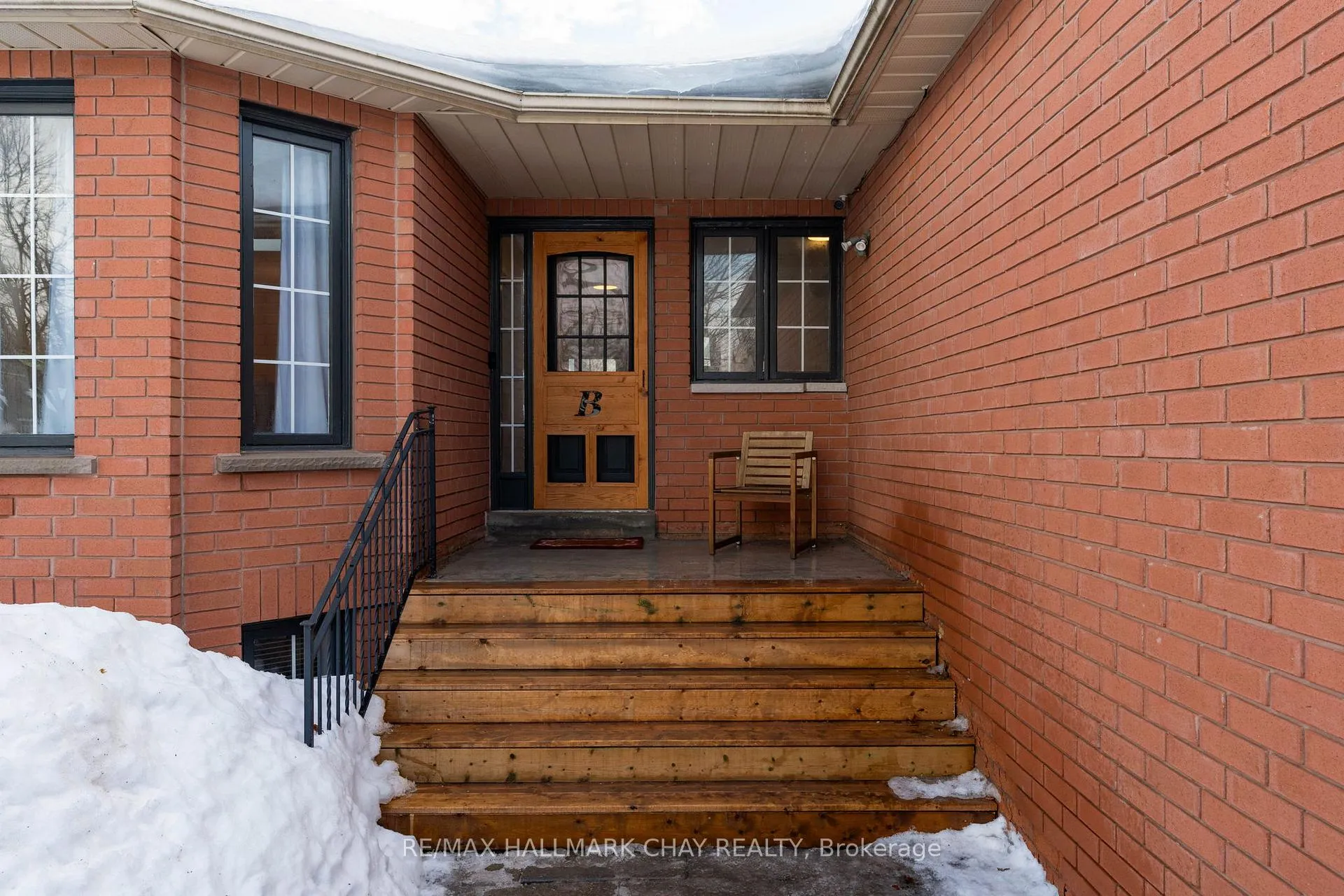 Photo 4 of 96 Brown Street, Barrie, Holly — HOMEH