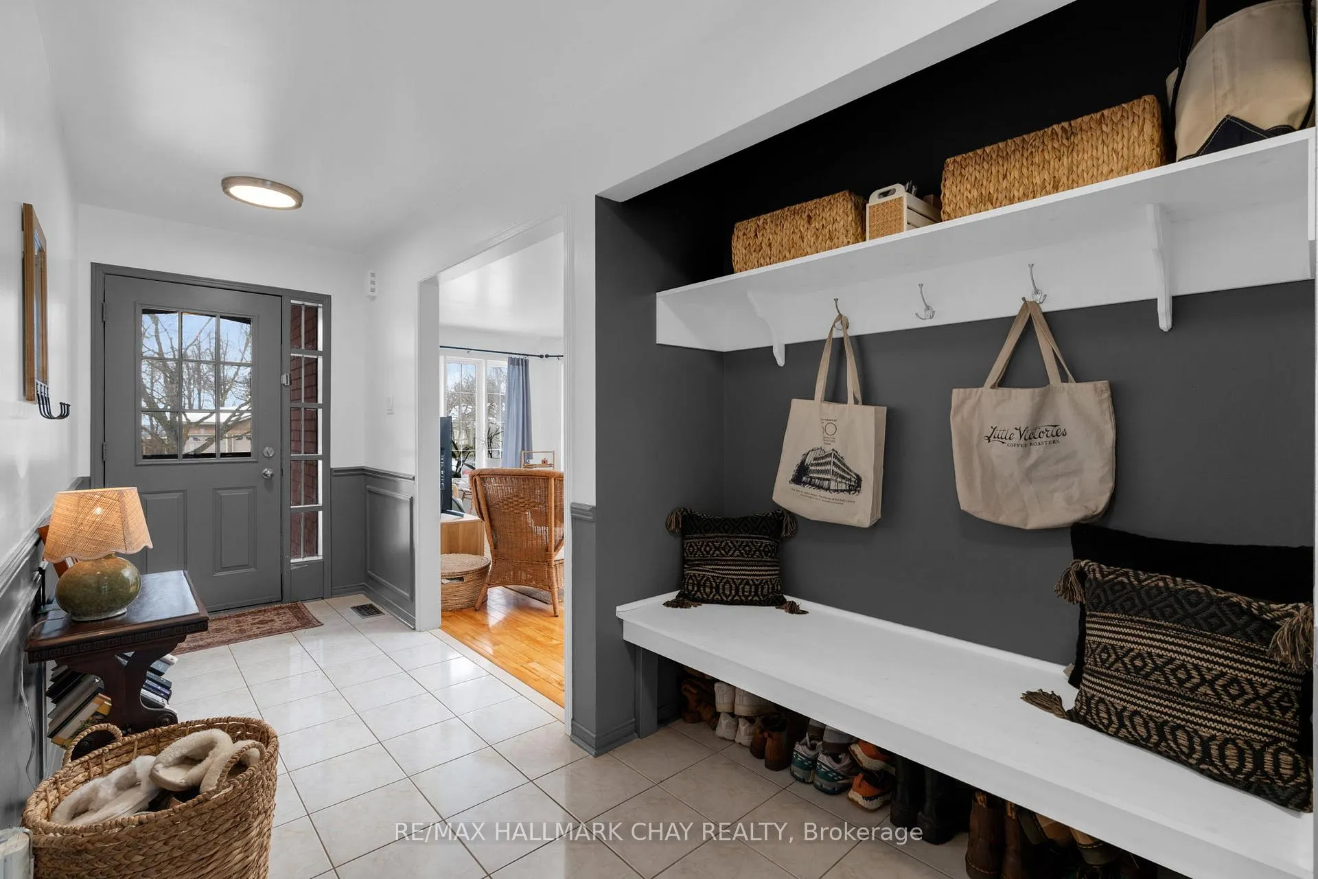 Photo 6 of 96 Brown Street, Barrie, Holly — HOMEH