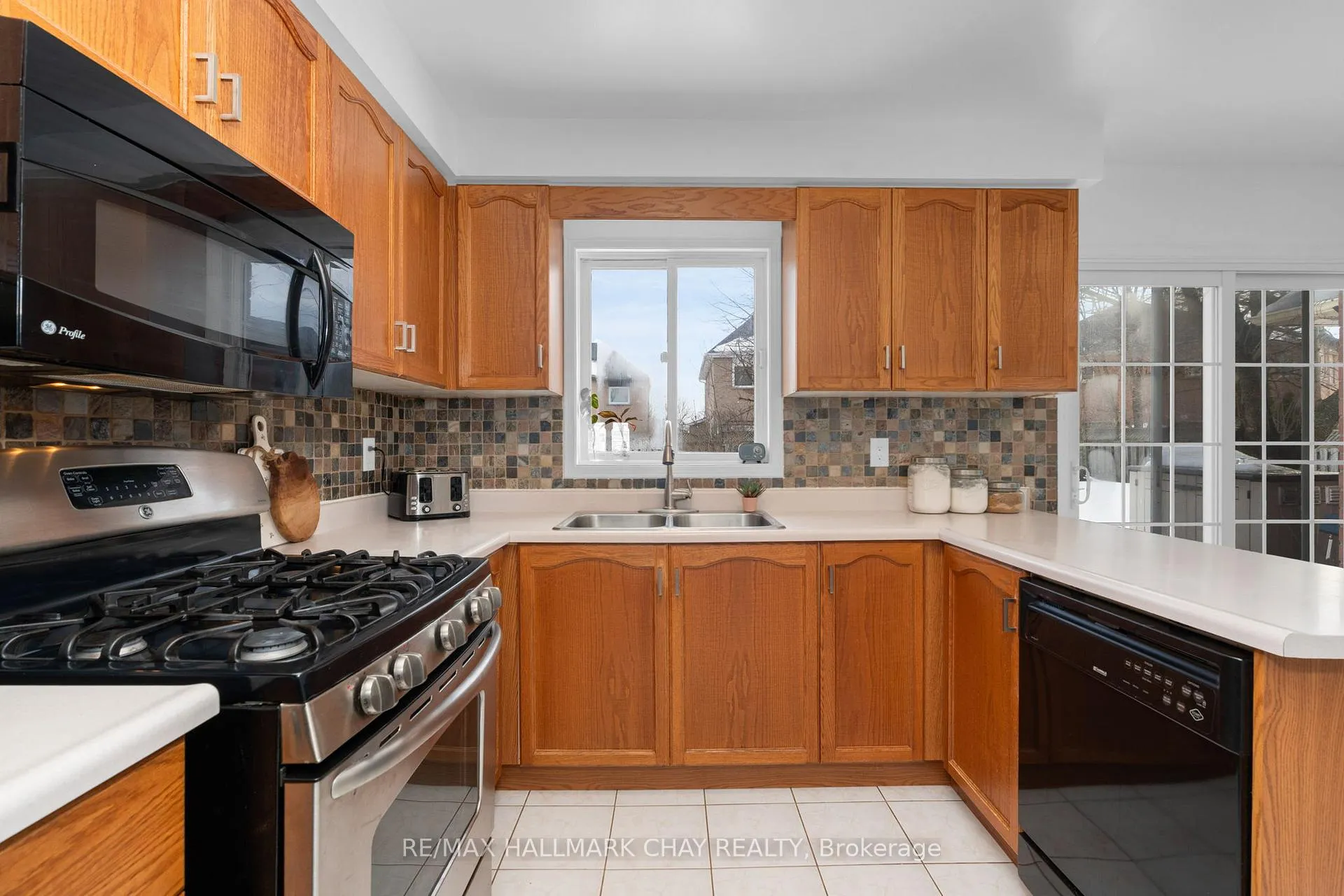 Photo 13 of 96 Brown Street, Barrie, Holly — HOMEH