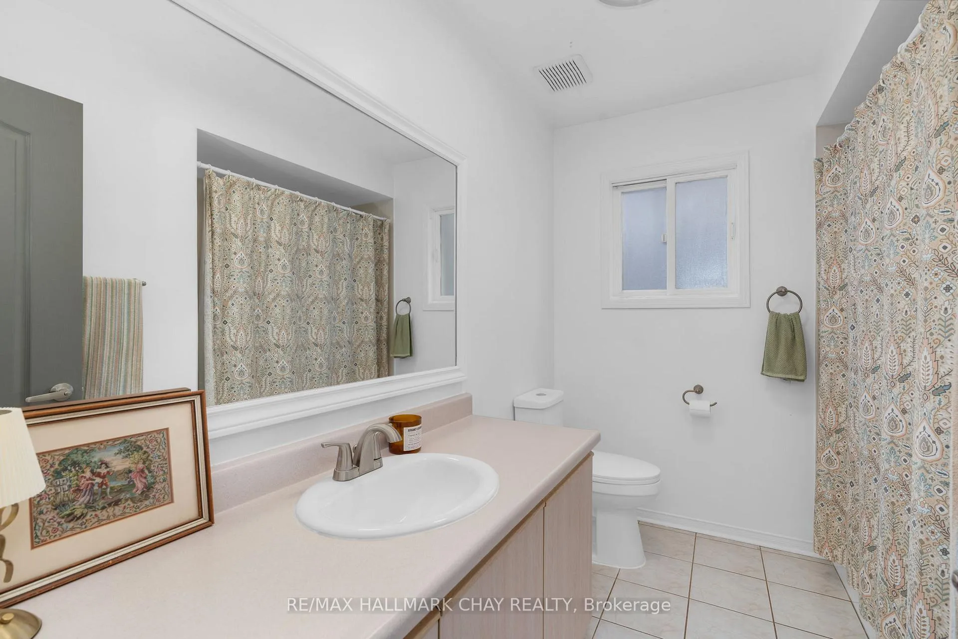 Photo 20 of 96 Brown Street, Barrie, Holly — HOMEH
