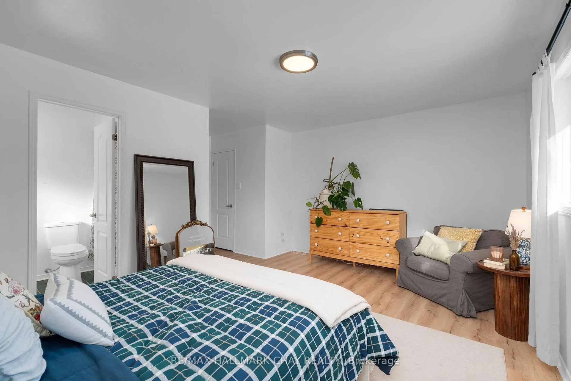 Photo 22 of 96 Brown Street, Barrie, Holly — HOMEH