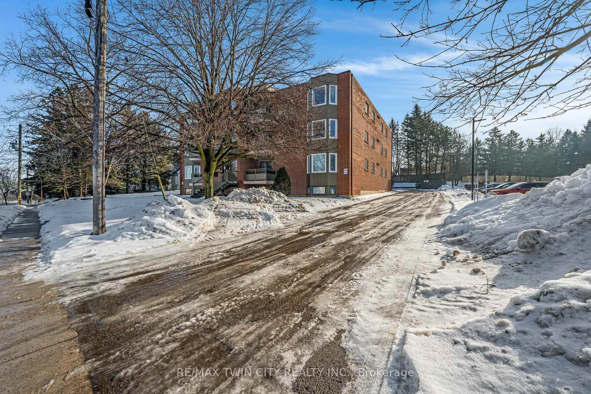 Photo 4 of Unit 301, 401 Erb Street, Waterloo — HOMEH