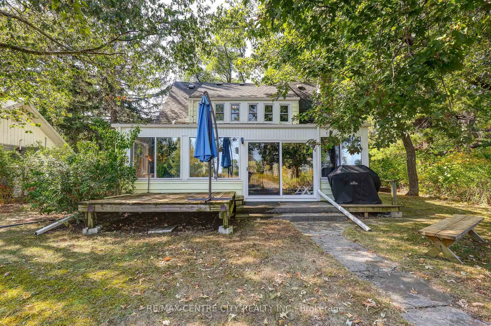 Photo 8 of 17374 Lakeshore Road, Chatham-Kent, Morpeth — HOMEH