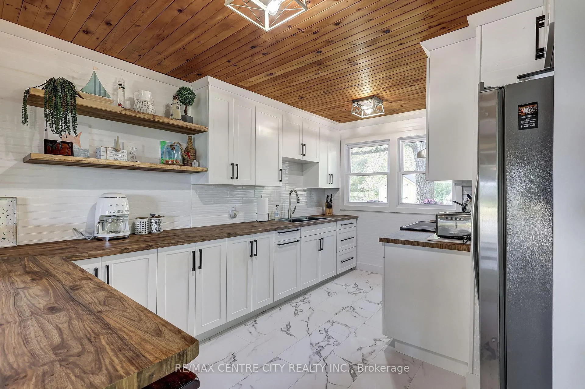 Photo 18 of 17374 Lakeshore Road, Chatham-Kent, Morpeth — HOMEH