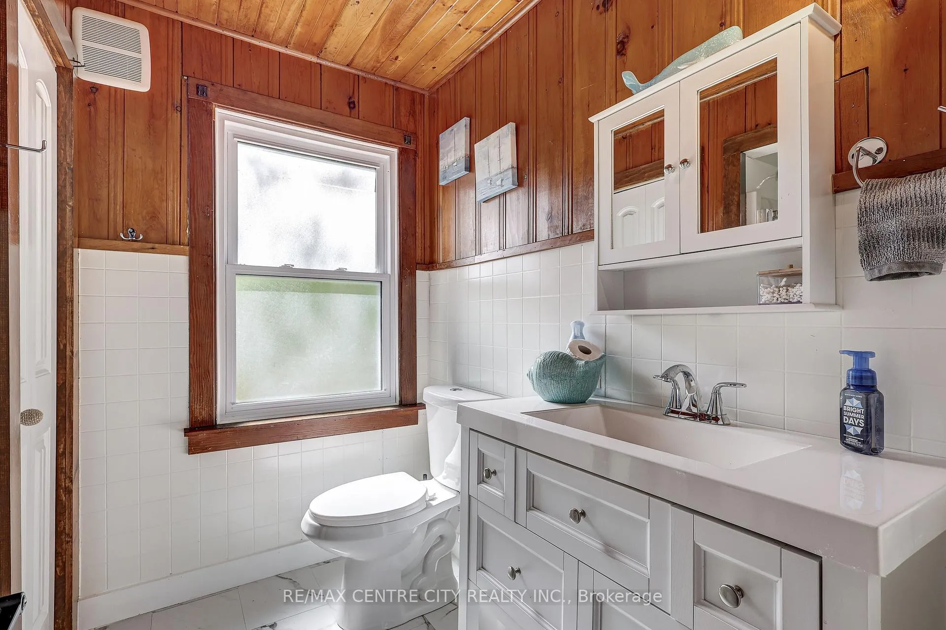 Photo 30 of 17374 Lakeshore Road, Chatham-Kent, Morpeth — HOMEH