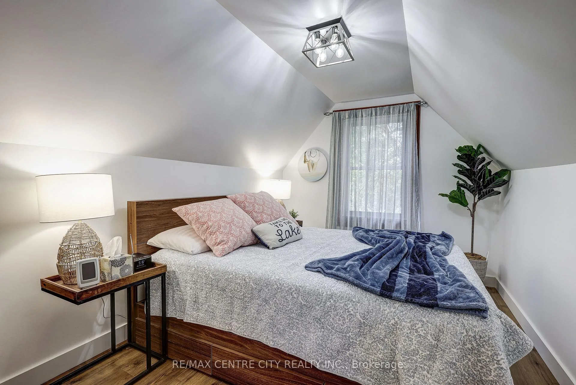 Photo 37 of 17374 Lakeshore Road, Chatham-Kent, Morpeth — HOMEH