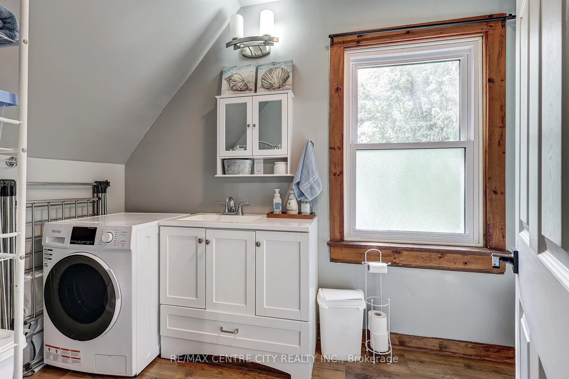 Photo 38 of 17374 Lakeshore Road, Chatham-Kent, Morpeth — HOMEH