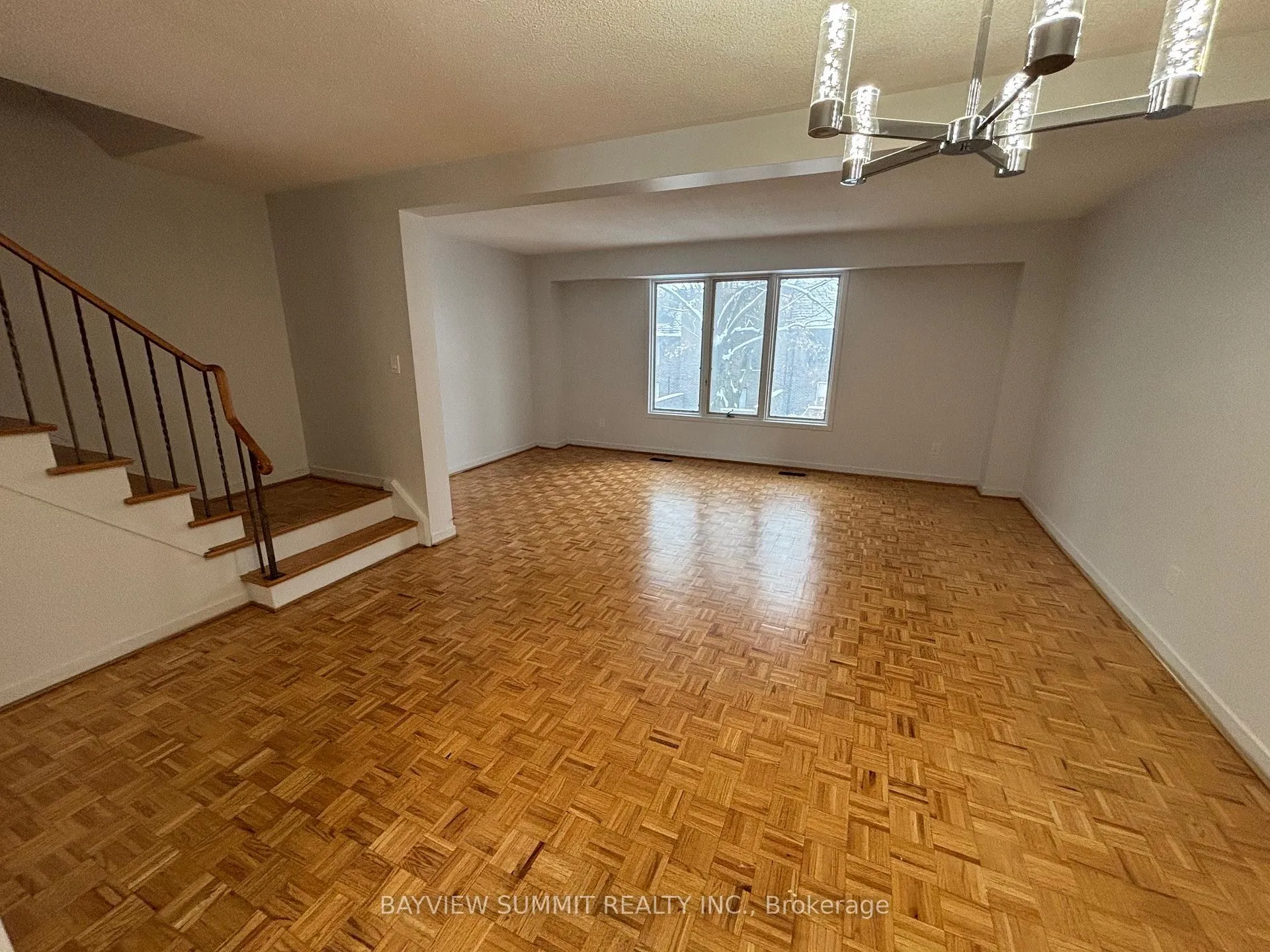 Photo 5 of 159 Olde Towne Place, Markham, Thornhill — HOMEH