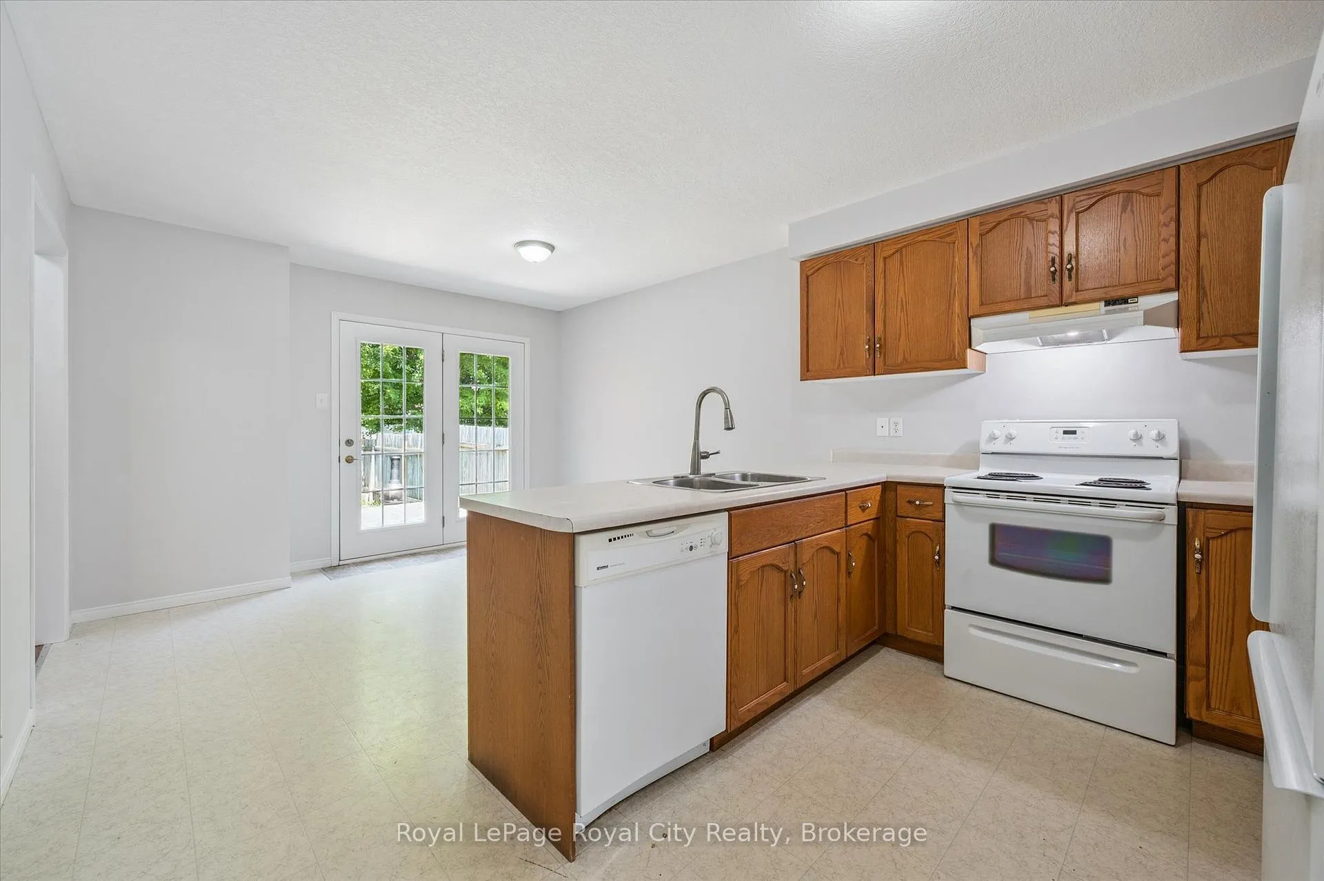 Photo 121 of 83 Inverness Drive, Guelph, Victoria North — HOMEH