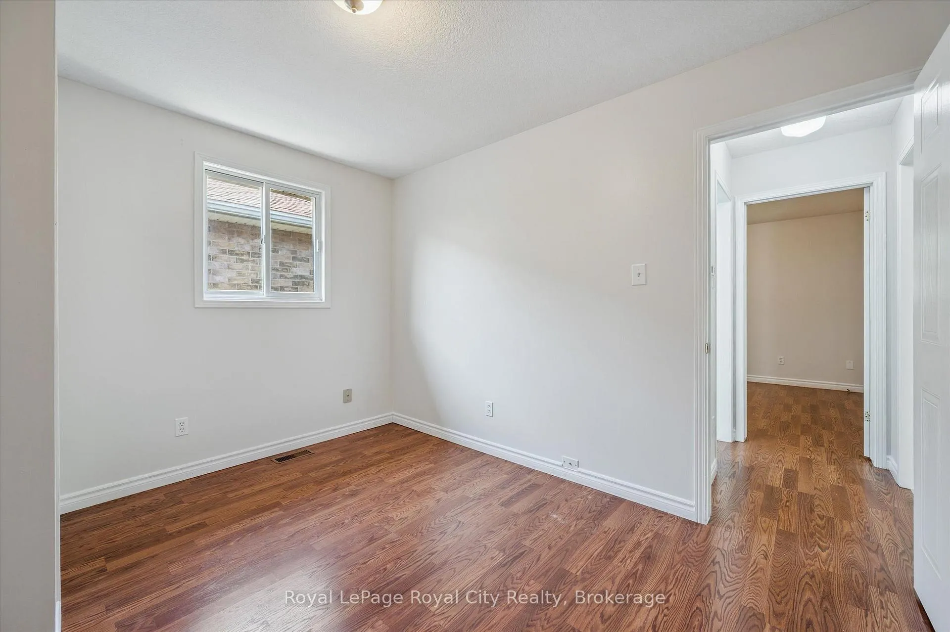 Photo 233 of 83 Inverness Drive, Guelph, Victoria North — HOMEH