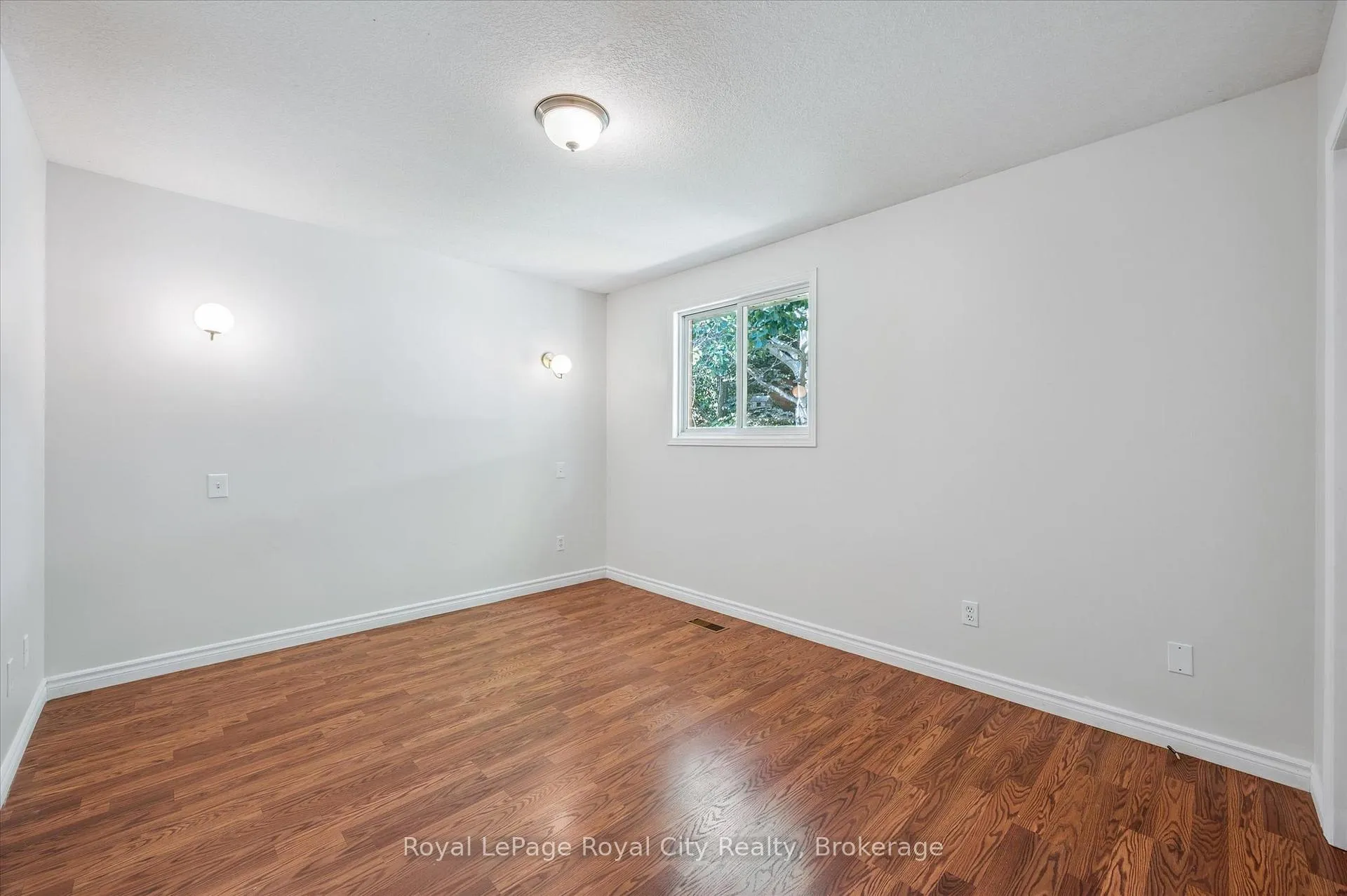 Photo 284 of 83 Inverness Drive, Guelph, Victoria North — HOMEH