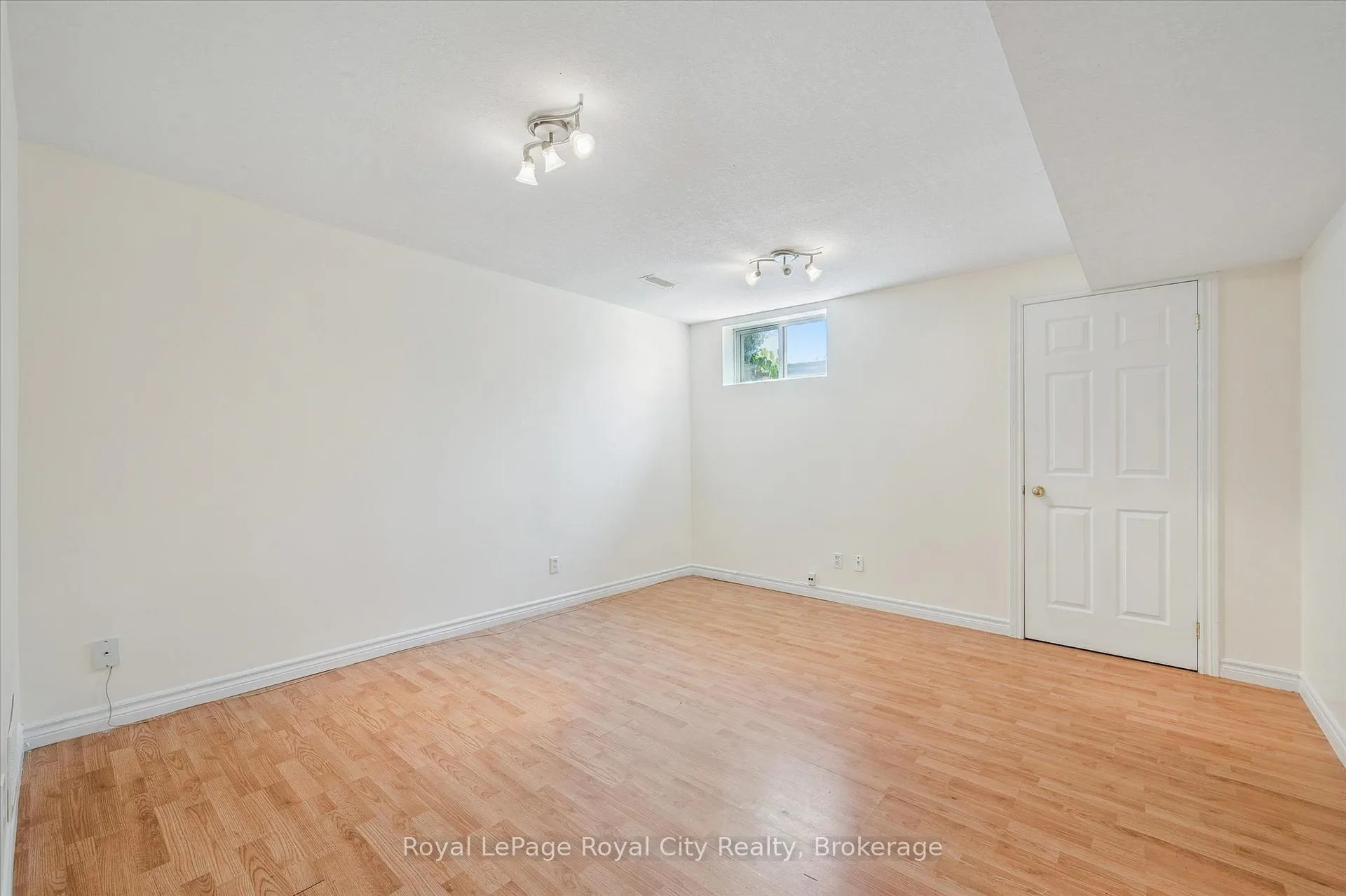 Photo 333 of 83 Inverness Drive, Guelph, Victoria North — HOMEH