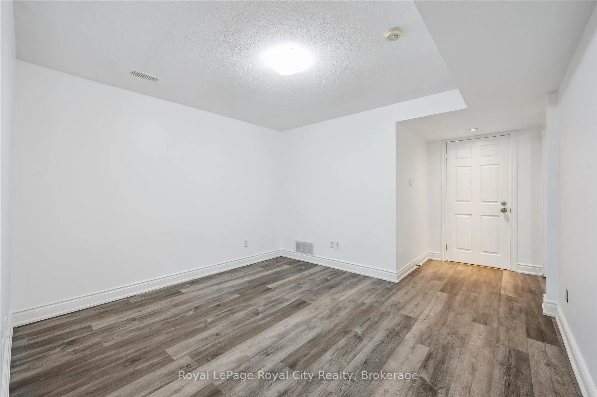 Photo 384 of 83 Inverness Drive, Guelph, Victoria North — HOMEH