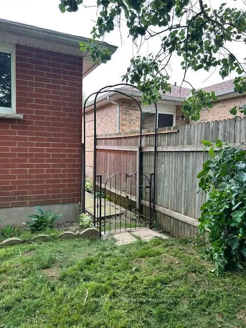 Photo 607 of 83 Inverness Drive, Guelph, Victoria North — HOMEH