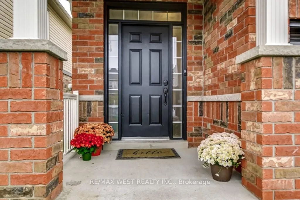 Photo 2 of 53 Cole Street, Hamilton, Waterdown — HOMEH