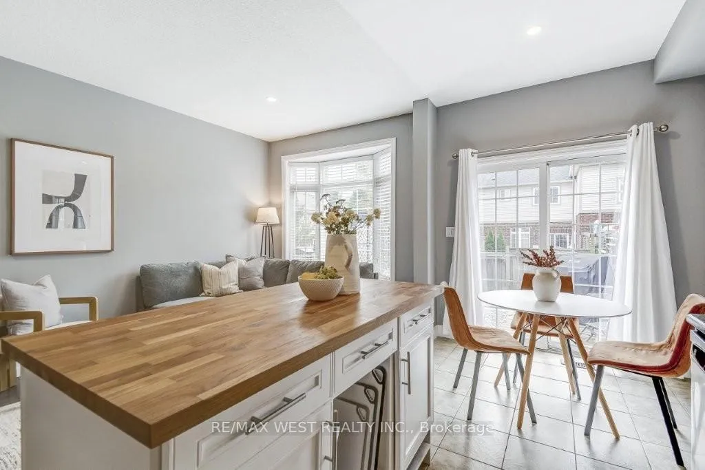 Photo 16 of 53 Cole Street, Hamilton, Waterdown — HOMEH
