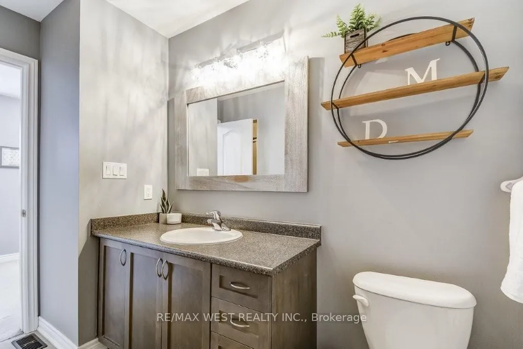 Photo 25 of 53 Cole Street, Hamilton, Waterdown — HOMEH
