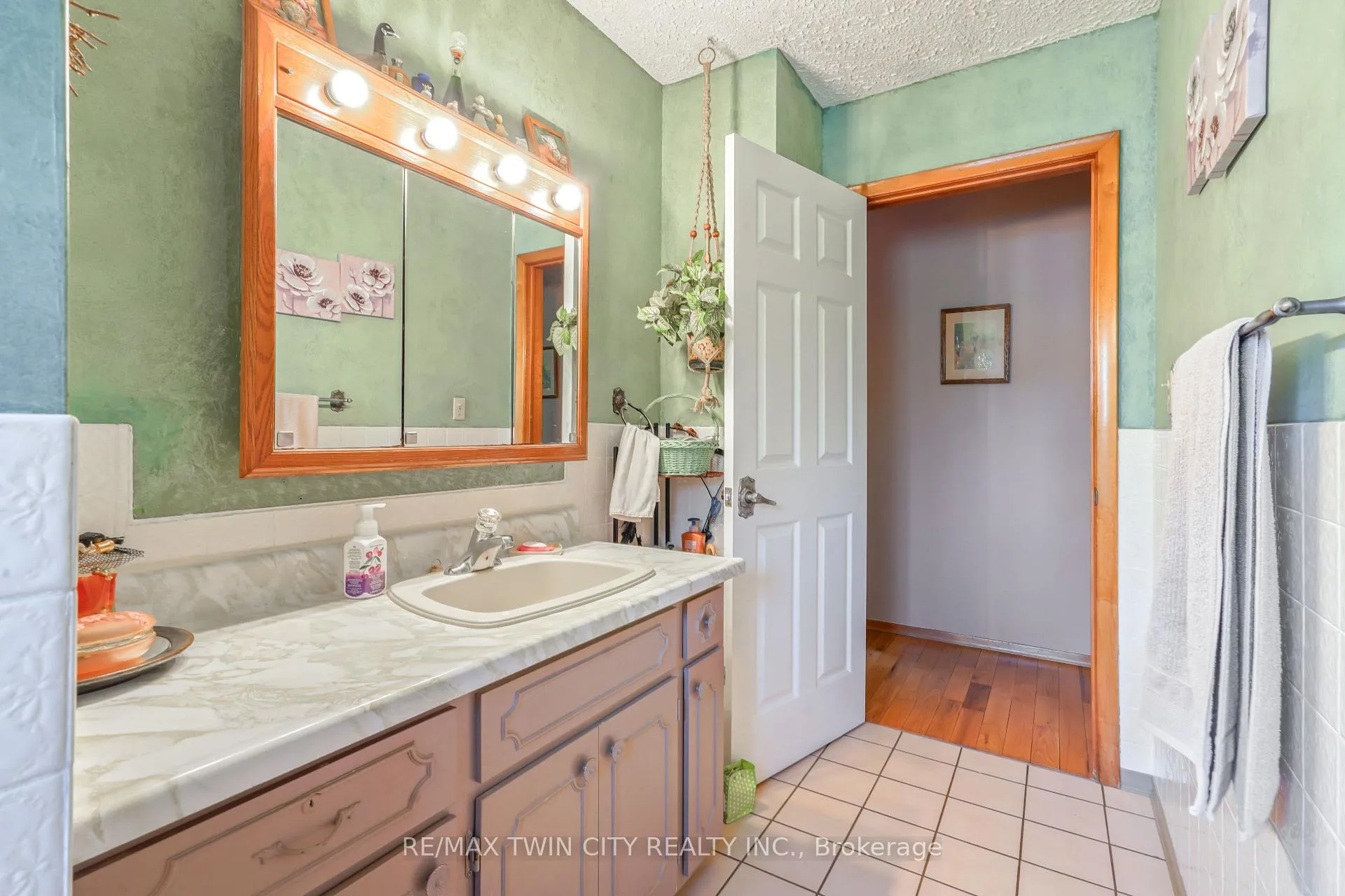 Photo 17 of 165 McGill Road, Brant, Oakland — HOMEH