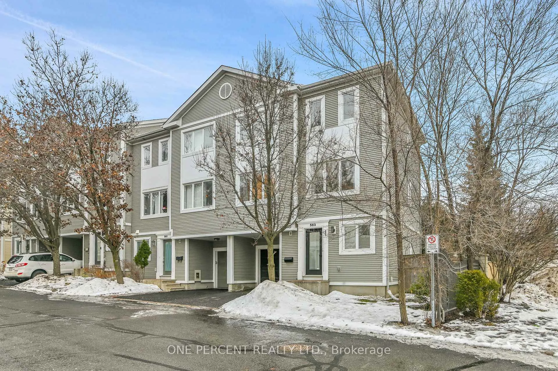 Photo 3 of 563 Burleigh Private, Ottawa, Cyrville — HOMEH