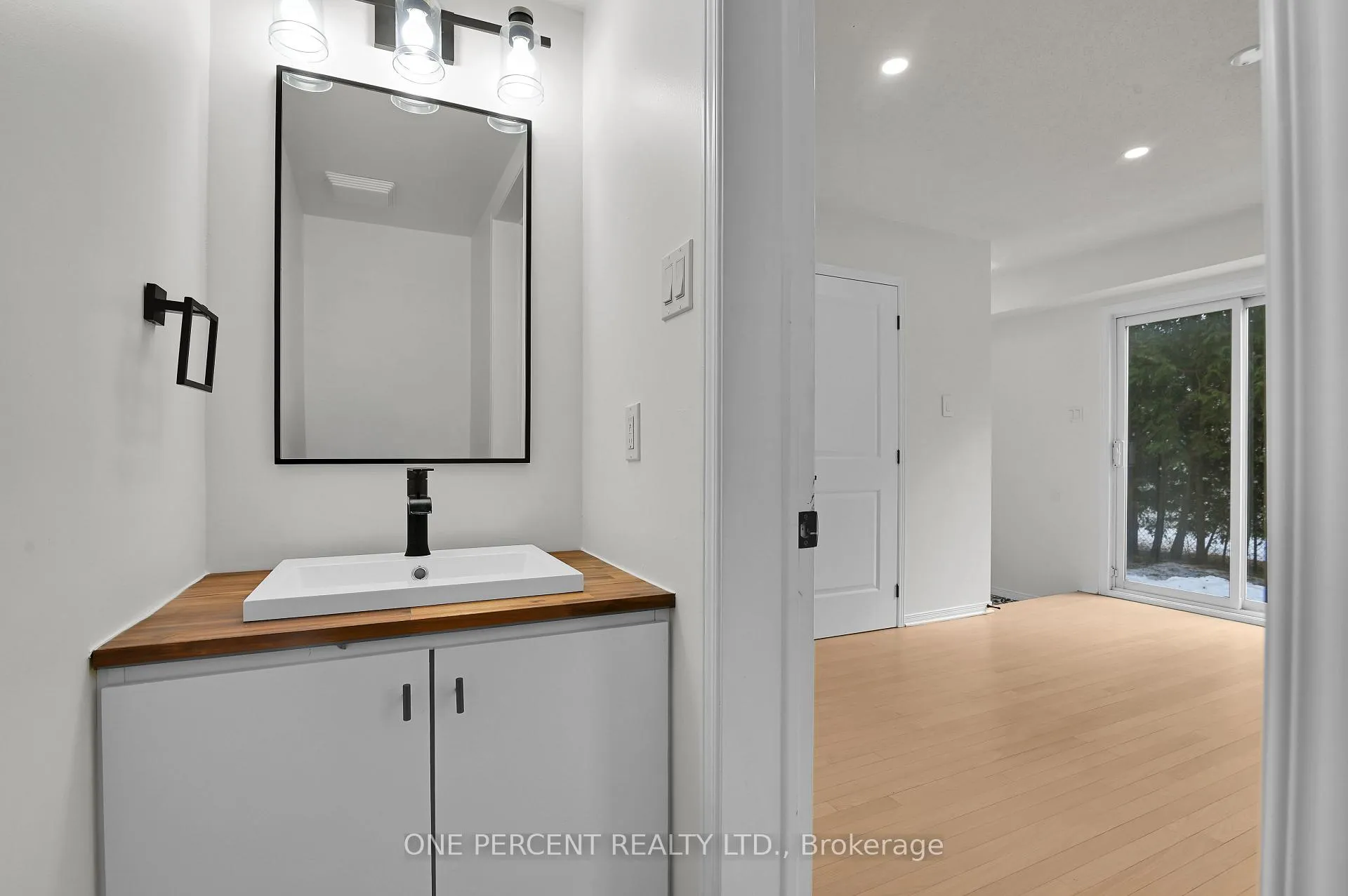 Photo 8 of 563 Burleigh Private, Ottawa, Cyrville — HOMEH