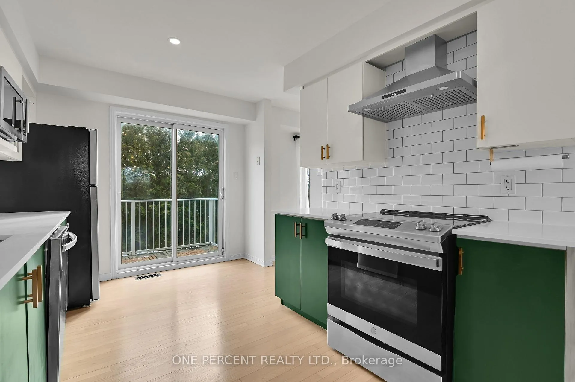 Photo 17 of 563 Burleigh Private, Ottawa, Cyrville — HOMEH
