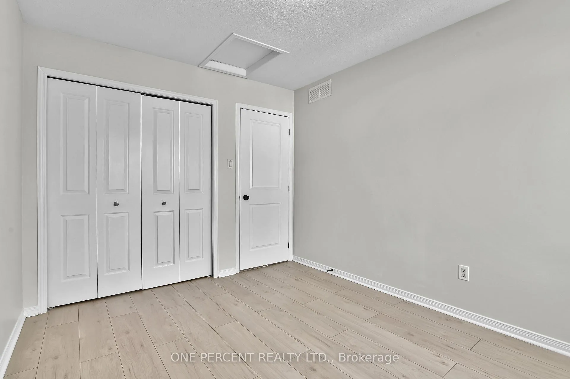 Photo 28 of 563 Burleigh Private, Ottawa, Cyrville — HOMEH
