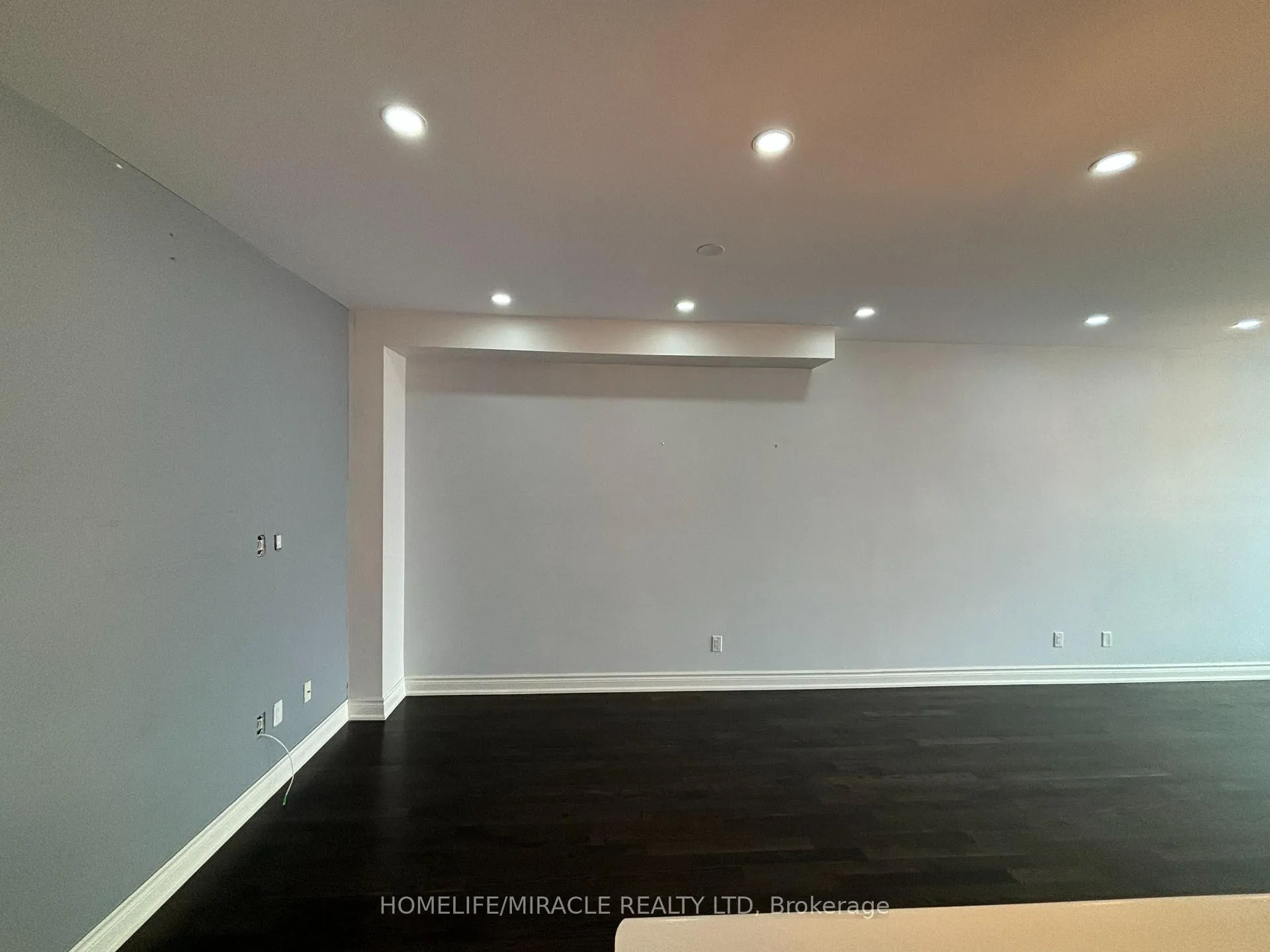 Photo 9 of Unit Main, 12 Gruenwald Gate, Brampton, Bram West — HOMEH