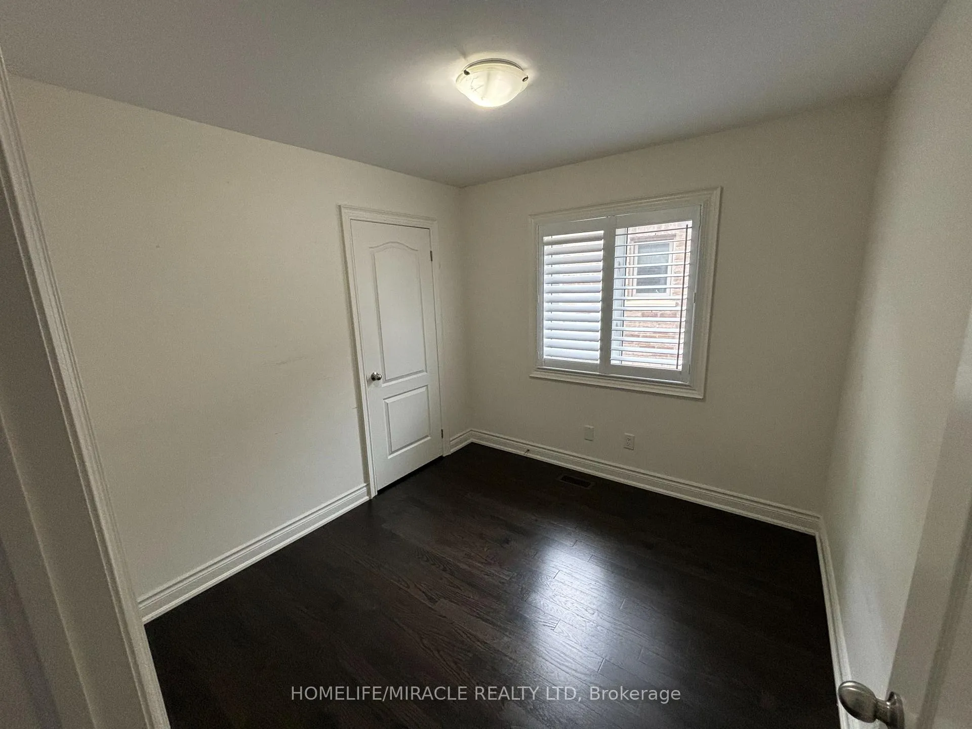 Photo 12 of Unit Main, 12 Gruenwald Gate, Brampton, Bram West — HOMEH