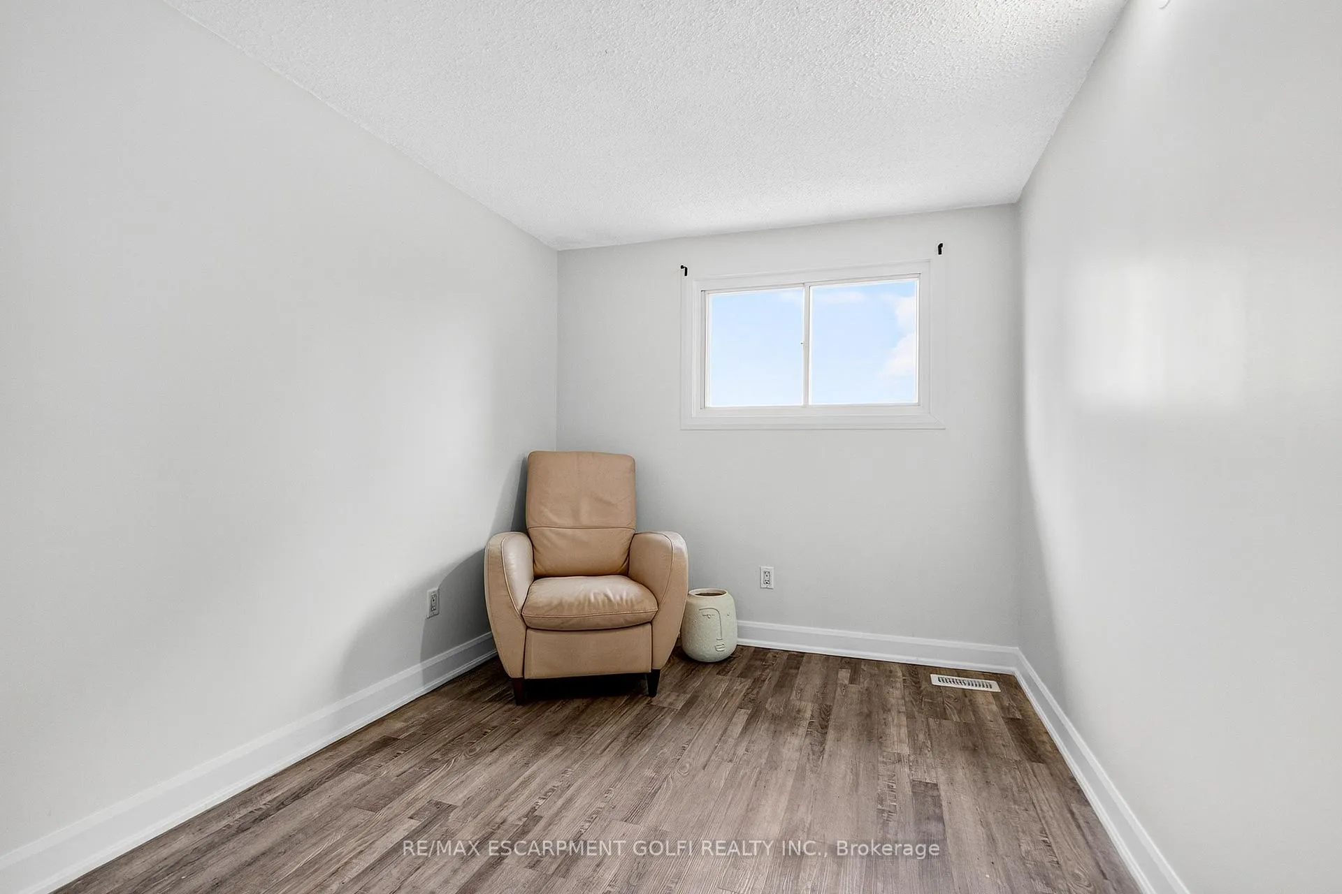 Photo 16 of Unit 95, 75 Berkindale Drive, Hamilton, Riverdale — HOMEH