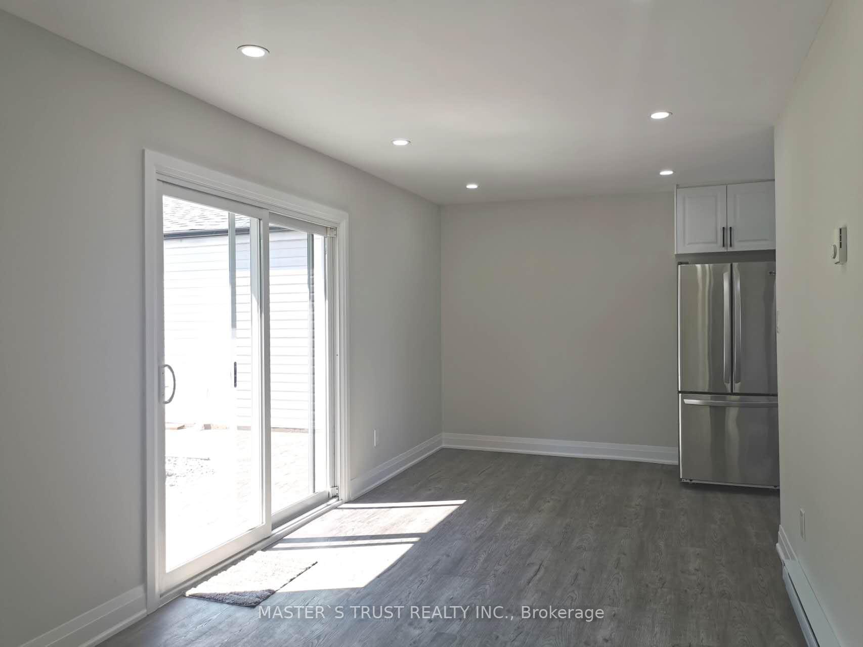 Photo 7 of Unit North, 118 The Queensway N, Georgina, Historic Lakeshore Communities — HOMEH