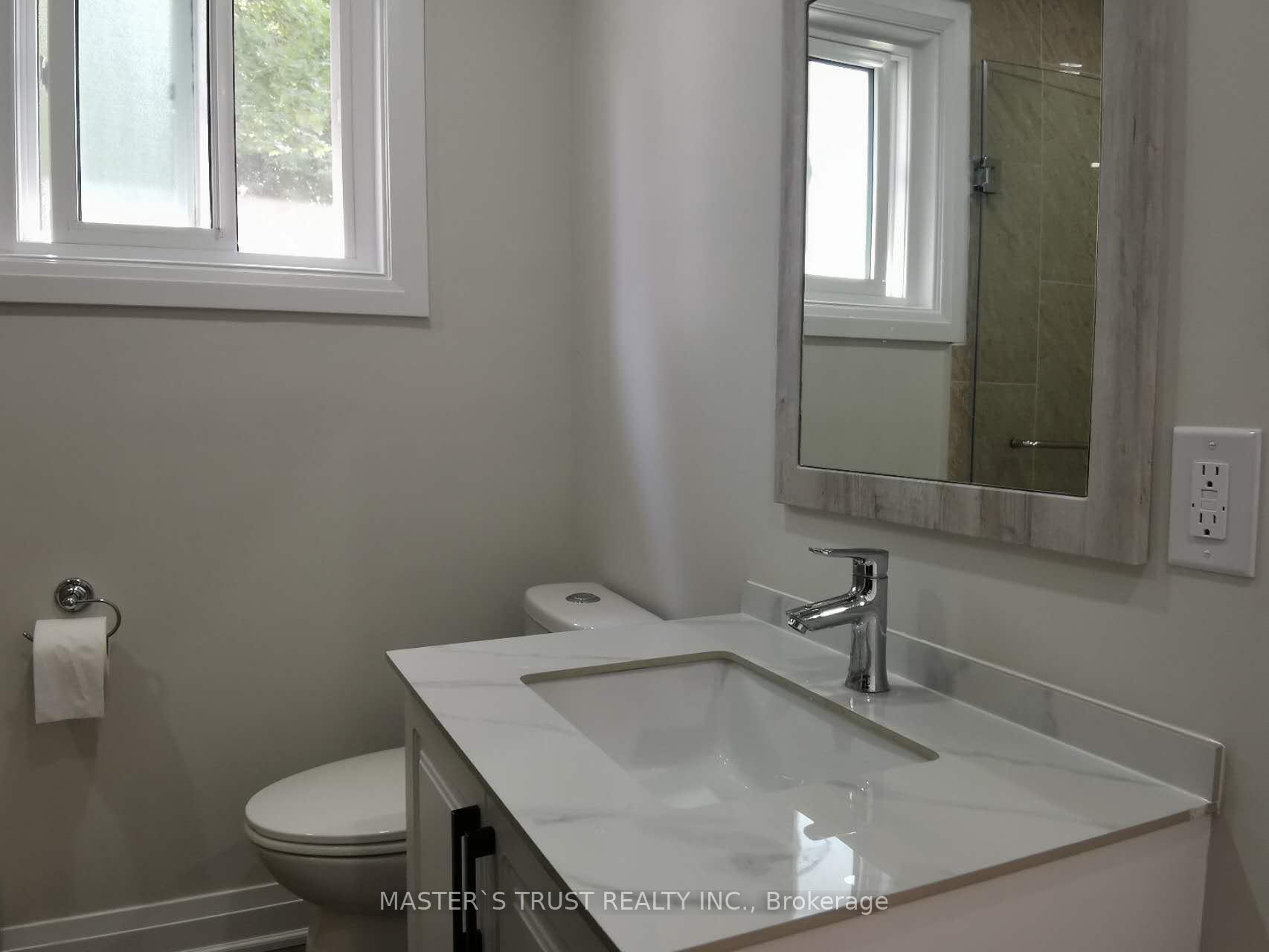 Photo 11 of Unit North, 118 The Queensway N, Georgina, Historic Lakeshore Communities — HOMEH