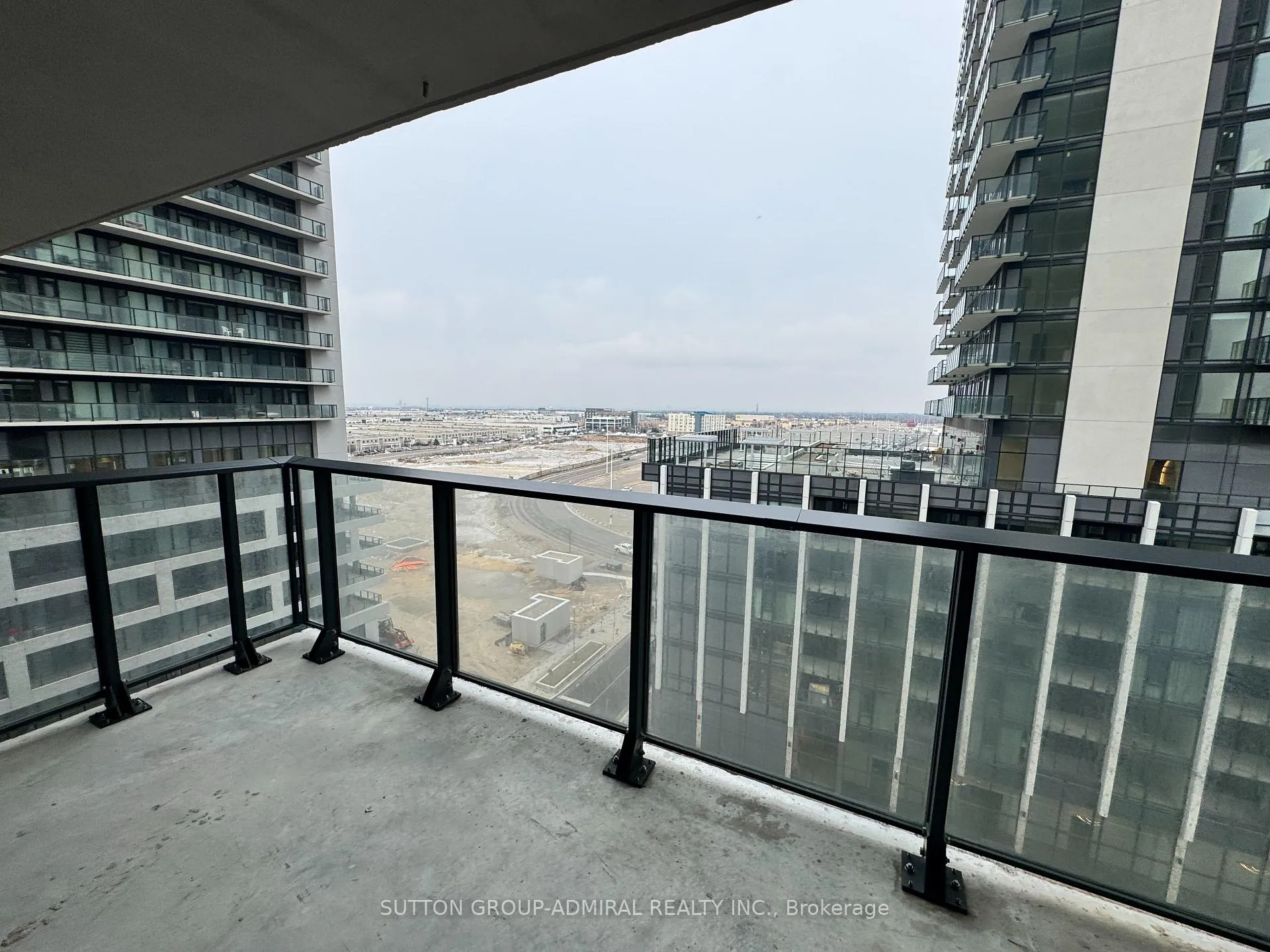 Photo 12 of Unit 810, 8960 Jane Street, Vaughan, Vellore Village — HOMEH