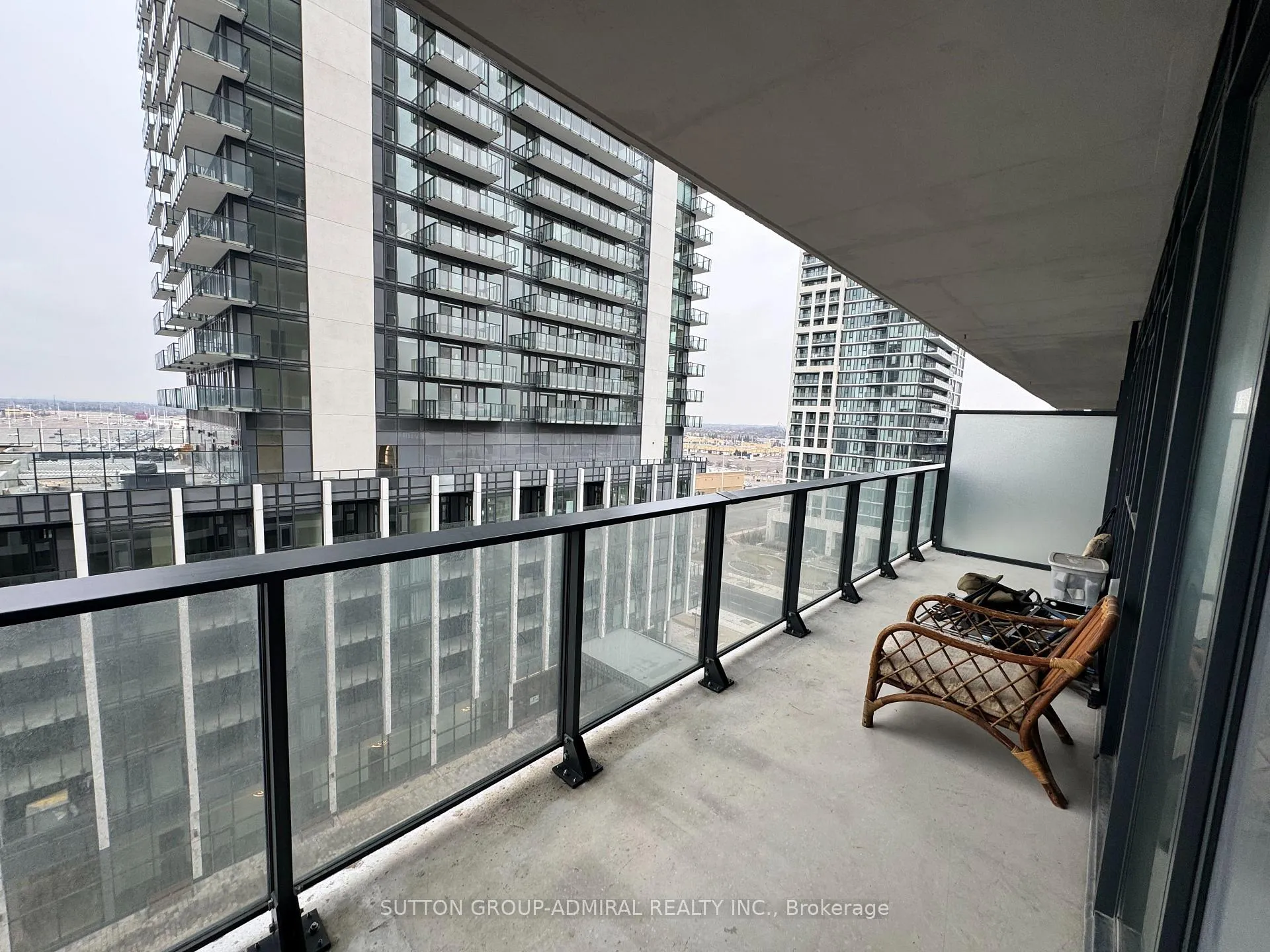 Photo 13 of Unit 810, 8960 Jane Street, Vaughan, Vellore Village — HOMEH