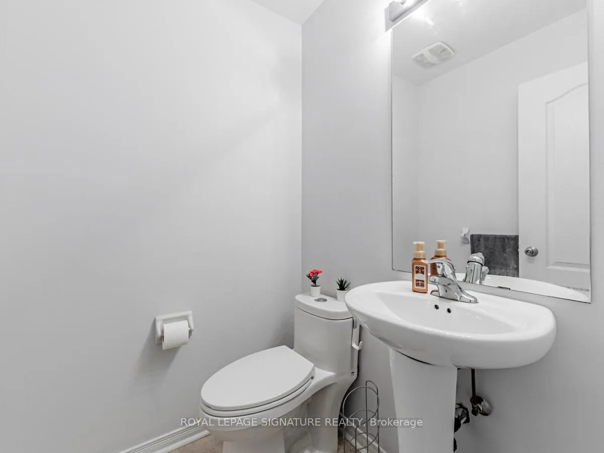 Photo 5 of Unit Upper, 34 Muscadel Road, Vaughan, Vellore Village — HOMEH