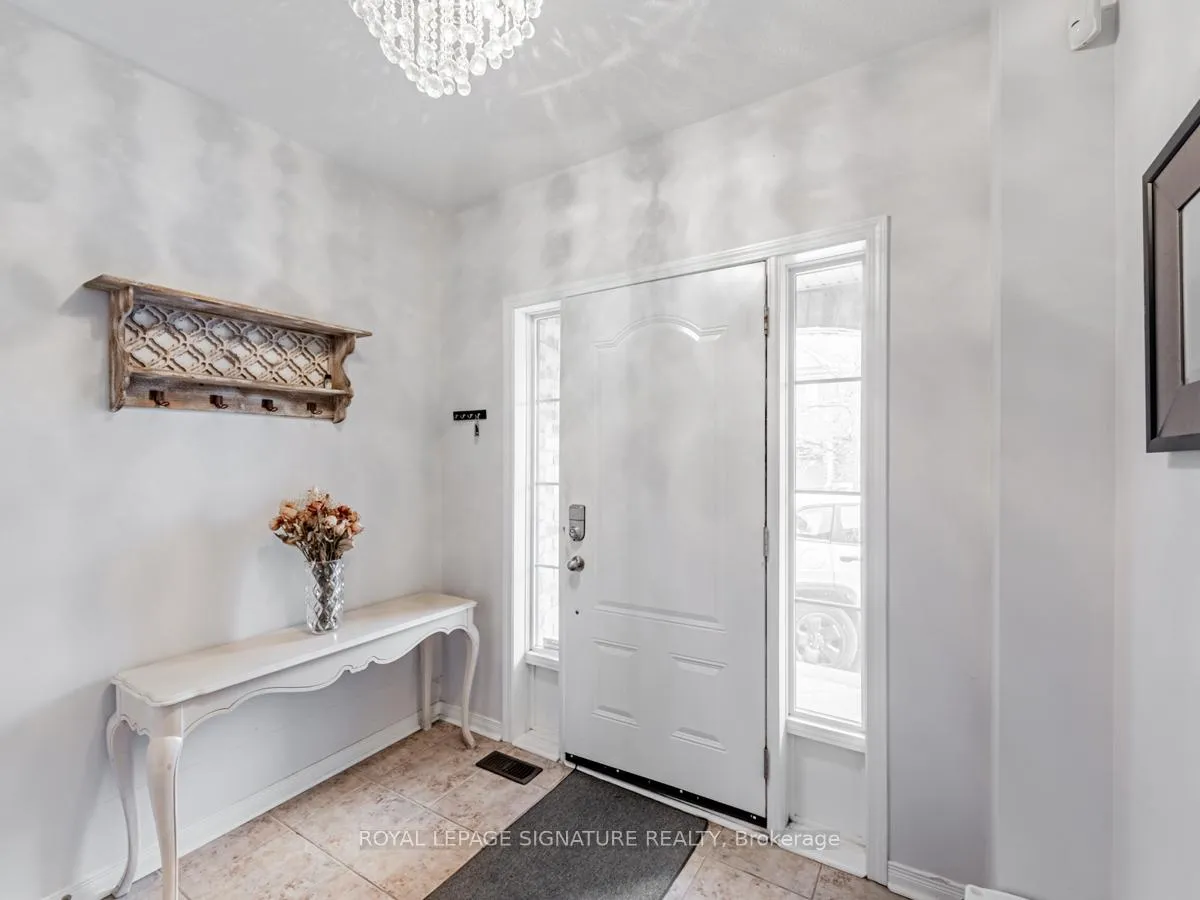 Photo 19 of Unit Upper, 34 Muscadel Road, Vaughan, Vellore Village — HOMEH