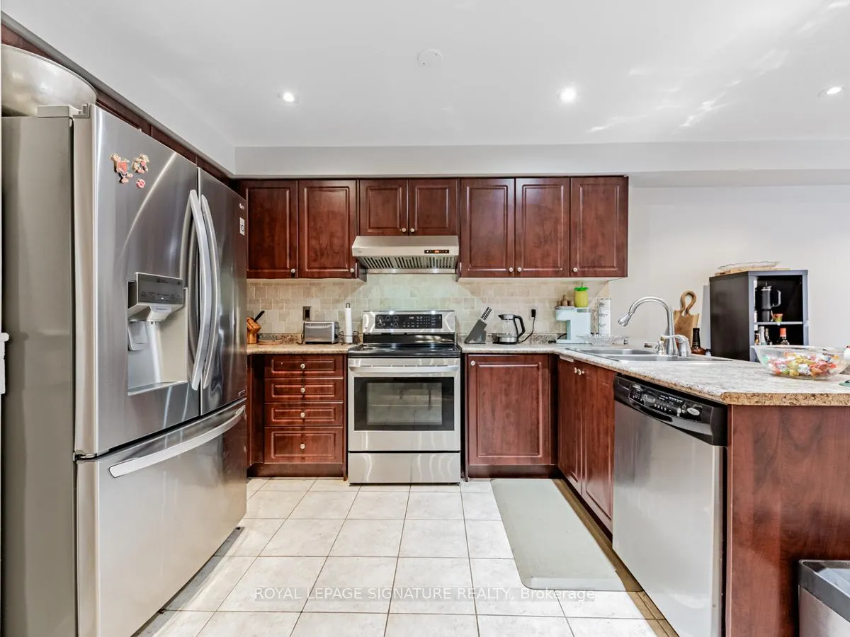 Photo 24 of Unit Upper, 34 Muscadel Road, Vaughan, Vellore Village — HOMEH