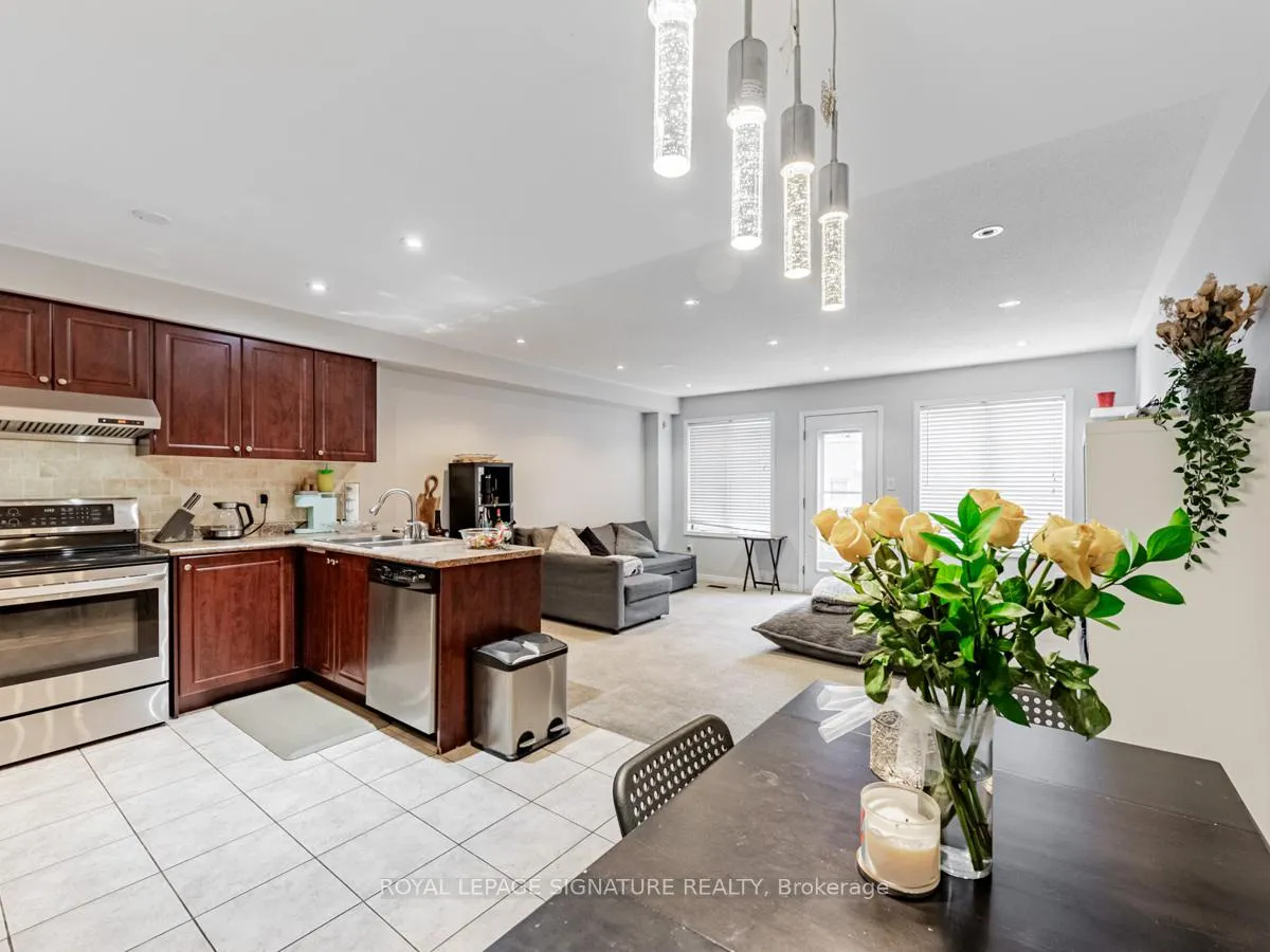 Photo 26 of Unit Upper, 34 Muscadel Road, Vaughan, Vellore Village — HOMEH