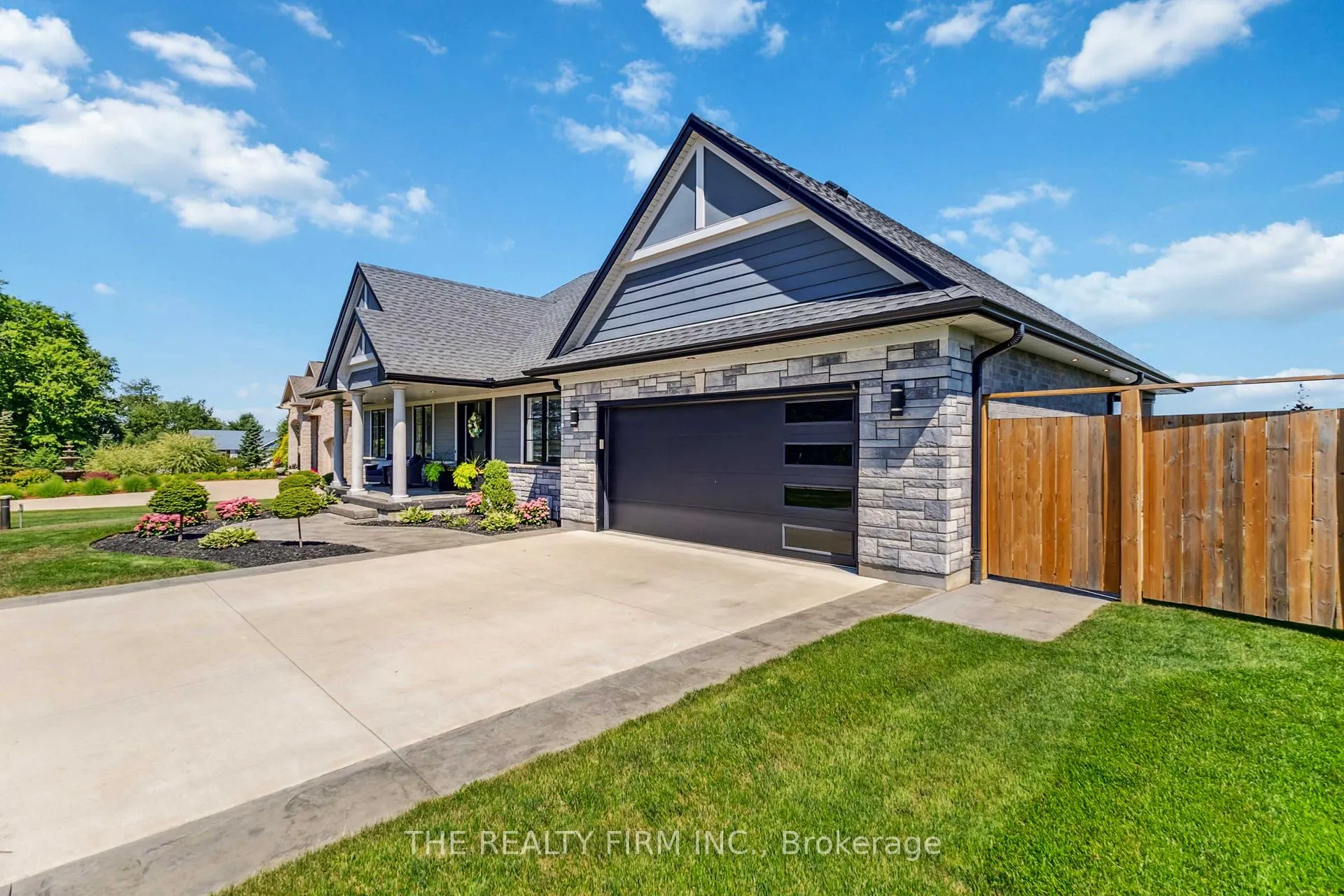 Photo 3 of 88575 Hilltop Lane, Malahide, Rural Malahide — HOMEH